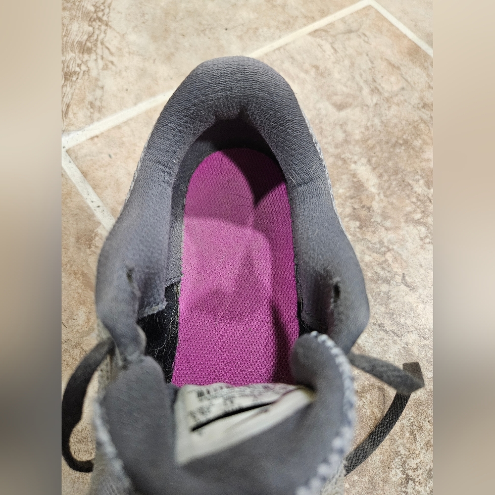 Nike shoes - Picture 5 of 16